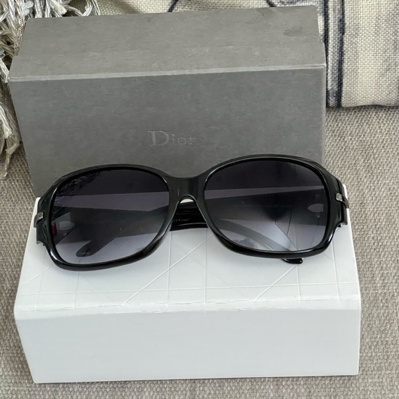 ⭐️COA⭐️CHRISTIAN DIOR SUNGLASSES W/Case-Box Dustbag & Cloth⚡️STUNNING⚡️ - Picture 6 of 14